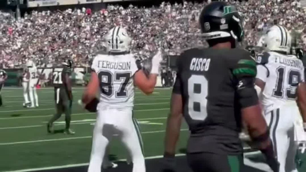 ⁣Cowboys Jake Ferguson did my son JFunks Dance after touch down