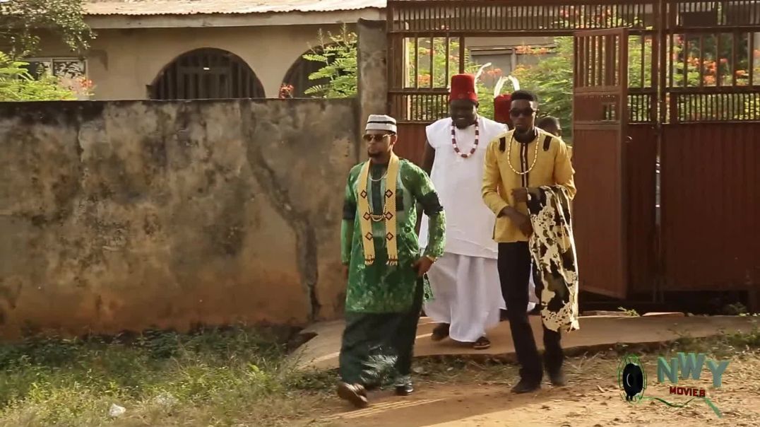 ⁣She proposed to the madman who saved her from the hands of the evil people, but was shocked last