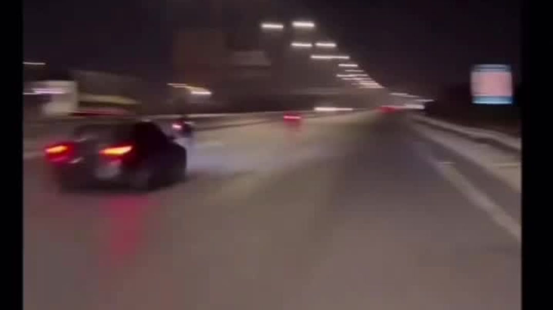 VID_40630720_143829_709~2