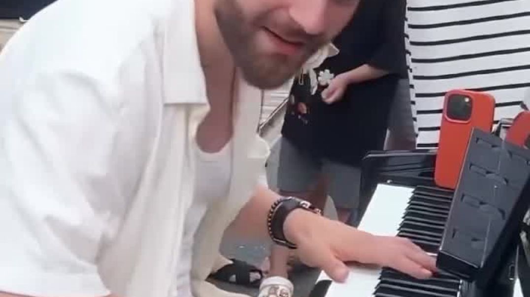 ⁣Looking 4 real giveaways, & global free offers?