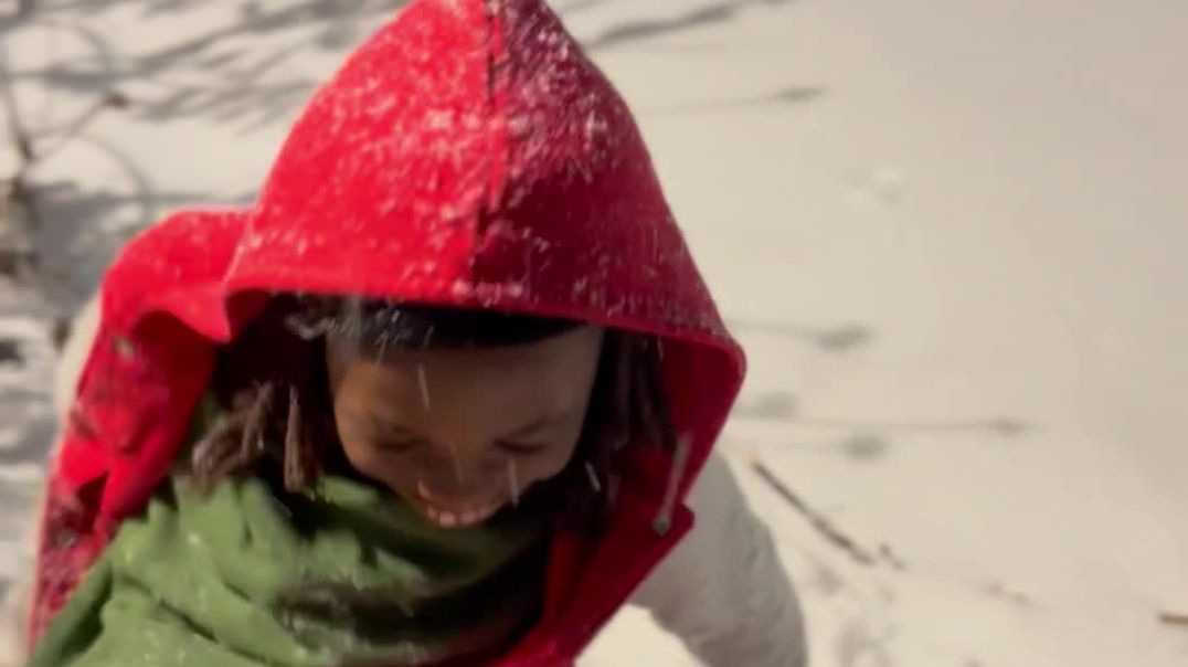 ⁣Coach Aps FIRST TIME Snow Ball fight with J Funk and JOZ