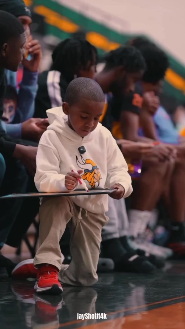 5-year-old coaching phenom Coach Christopher Bess!!! 🔥🔥👏🏾👏🏾
