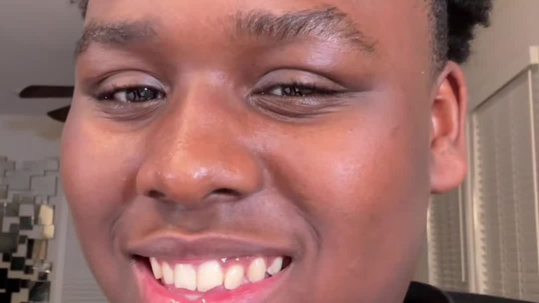 ⁣Siblings be like😂 :