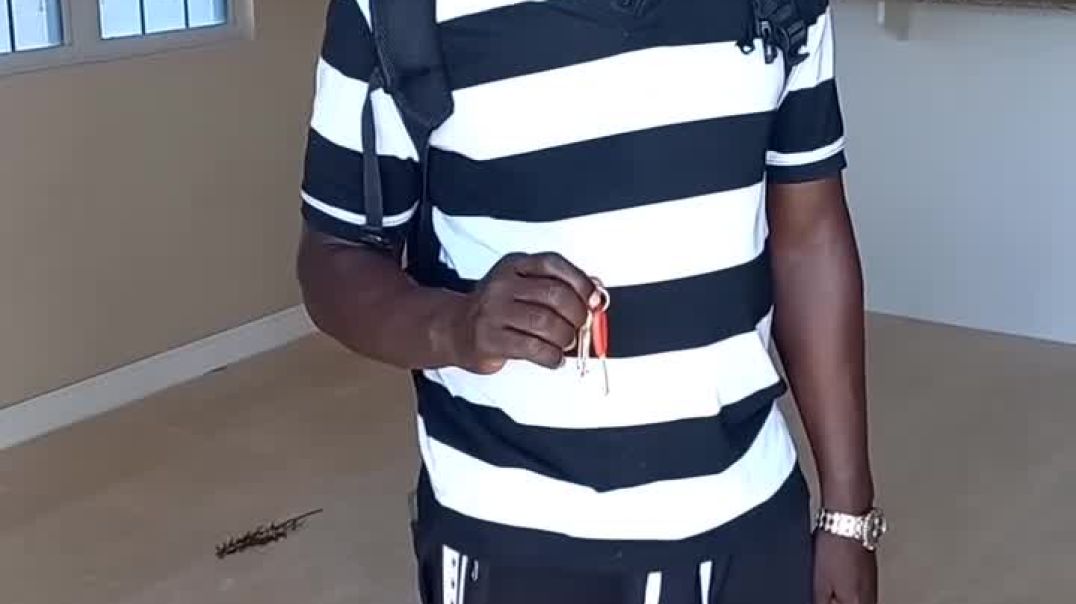 ⁣Another Avalonian with his keys