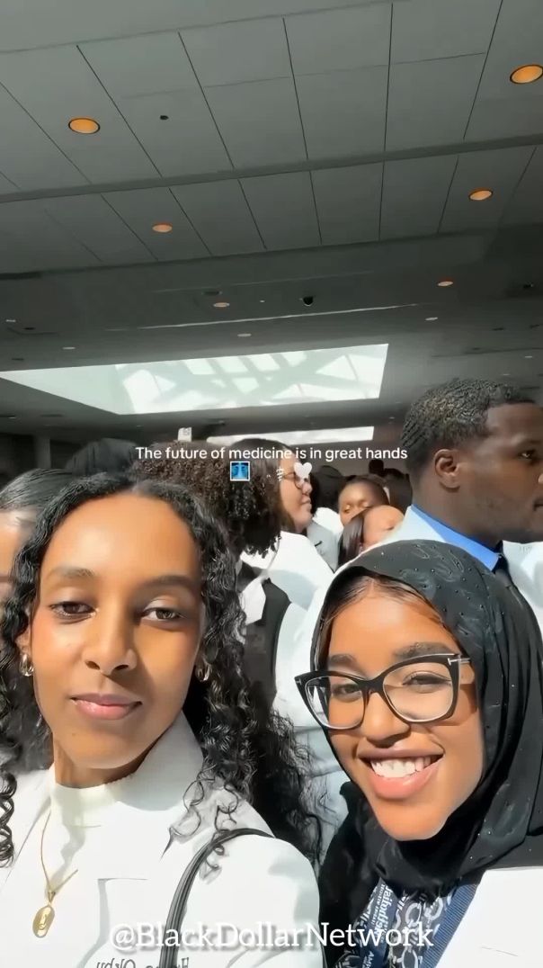 👨🏾‍⚕️👩🏾‍⚕️⚖️🥼🏥✊🏾🙏🏾🙌🏾🖤