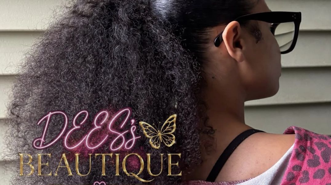 @DeeBeautique | Curly Ponytail