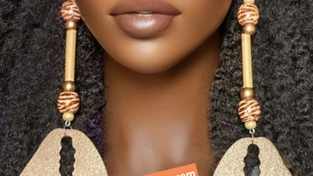 ⁣Statement Earrings by Razonda Lee