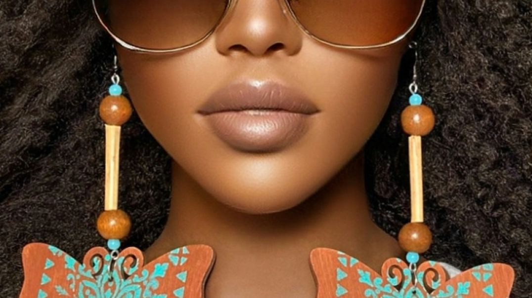 ⁣Statement Earrings by Razonda Lee