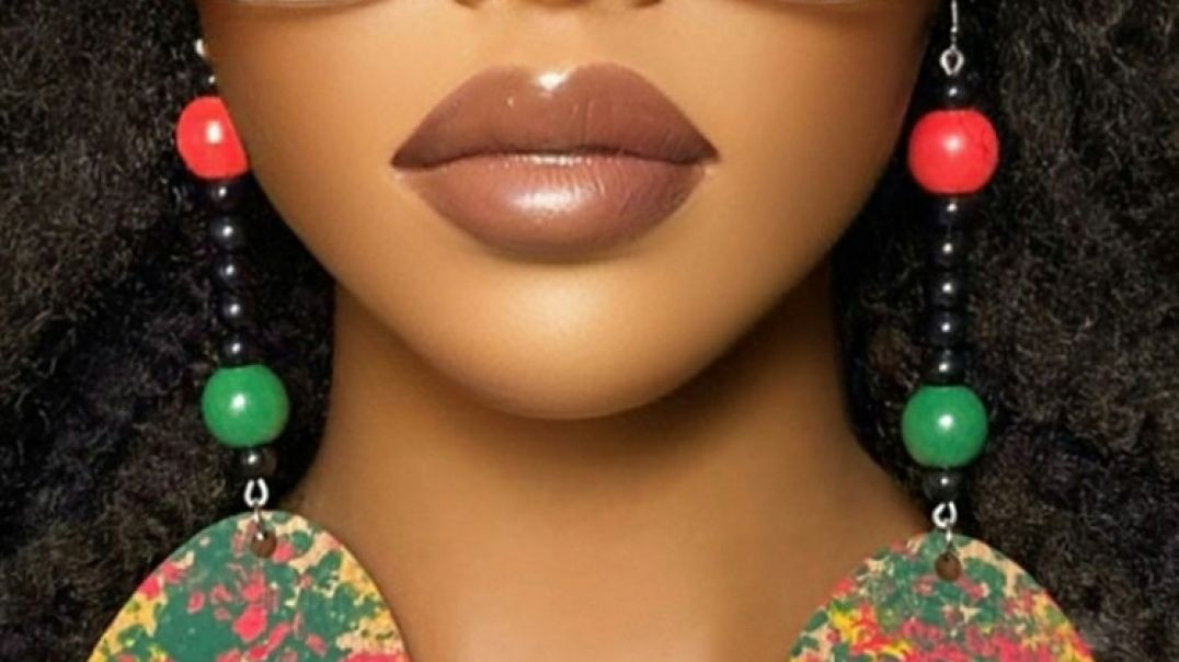⁣Statement Earrings by Razonda Lee
