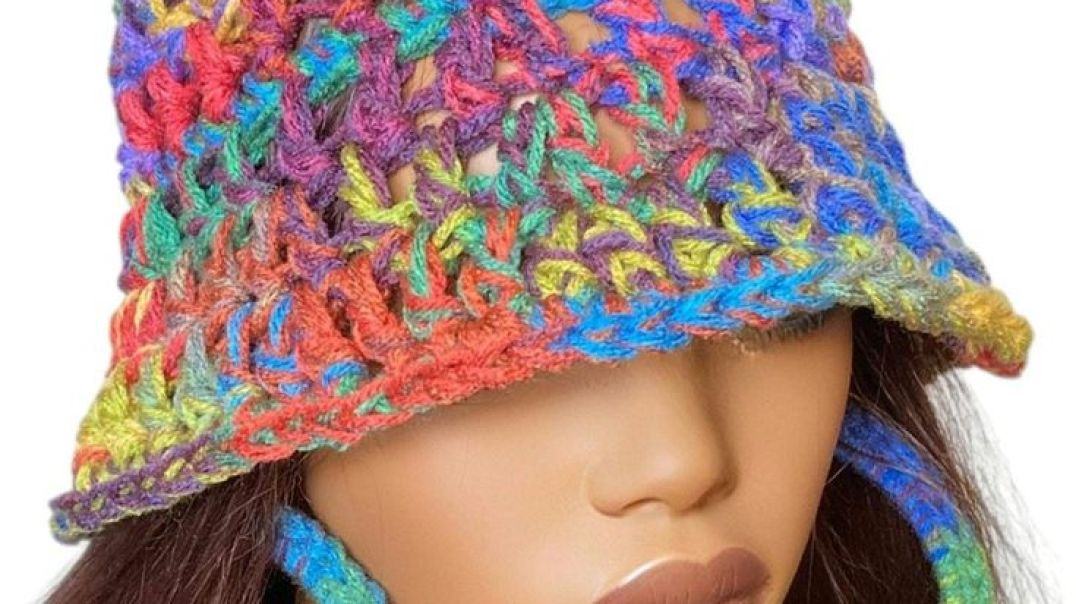 Crochet bucket hat and earrings by Razonda Lee
