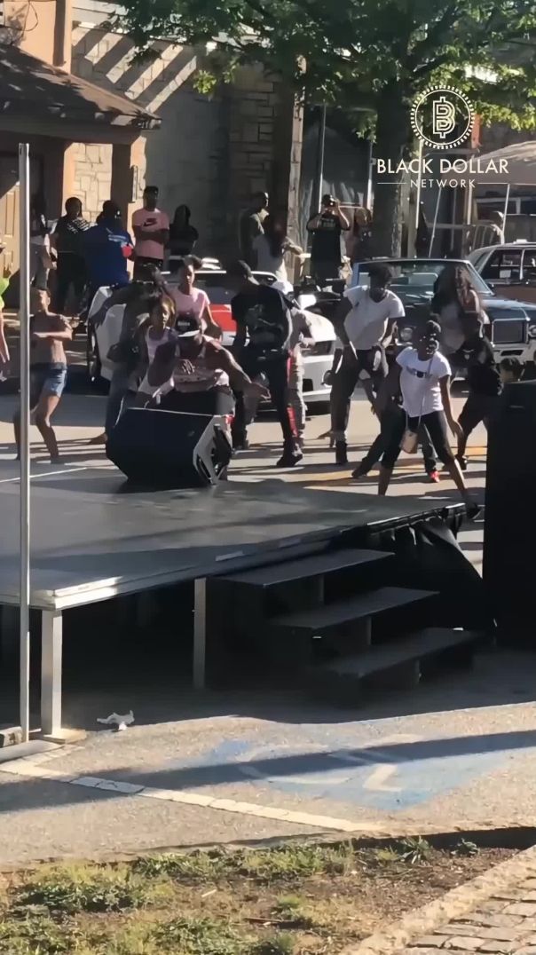 ✊🏾👏🏾🙏🏾🙌🏾🖤