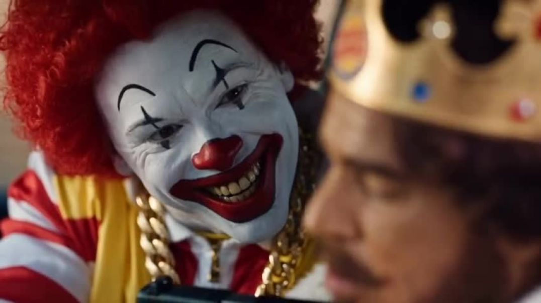 ⁣Ronald McDonald robbing The Burger King at the Fat Burger Drive-Thru