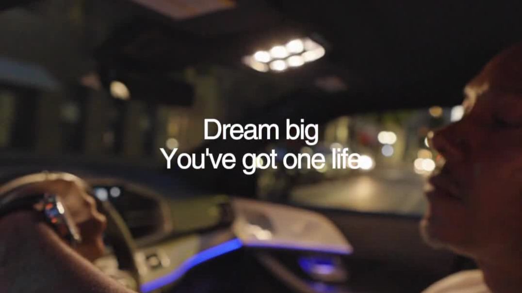 ⁣One life. Big dreams. No regrets.  #300 #onelife #makeitcount