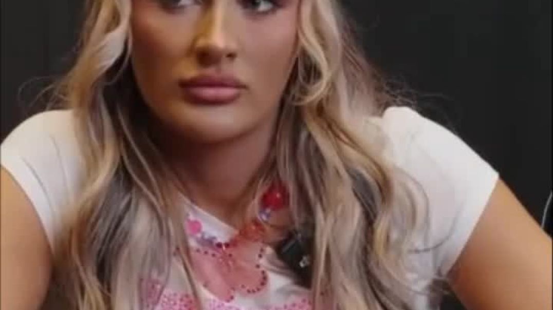 ⁣Pulling Big Hits and High-Stakes WWE Card Trivia
